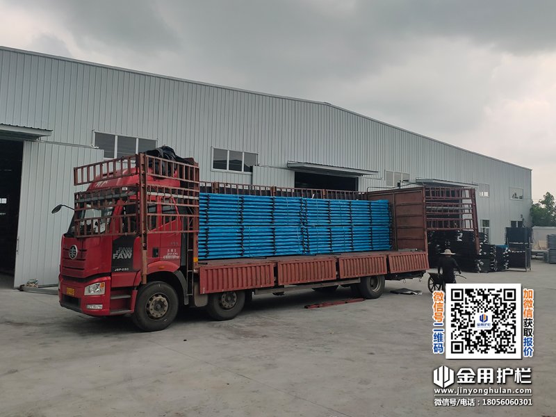 2025年7月11日鋅鋼陽臺護欄裝車發(fā)貨！