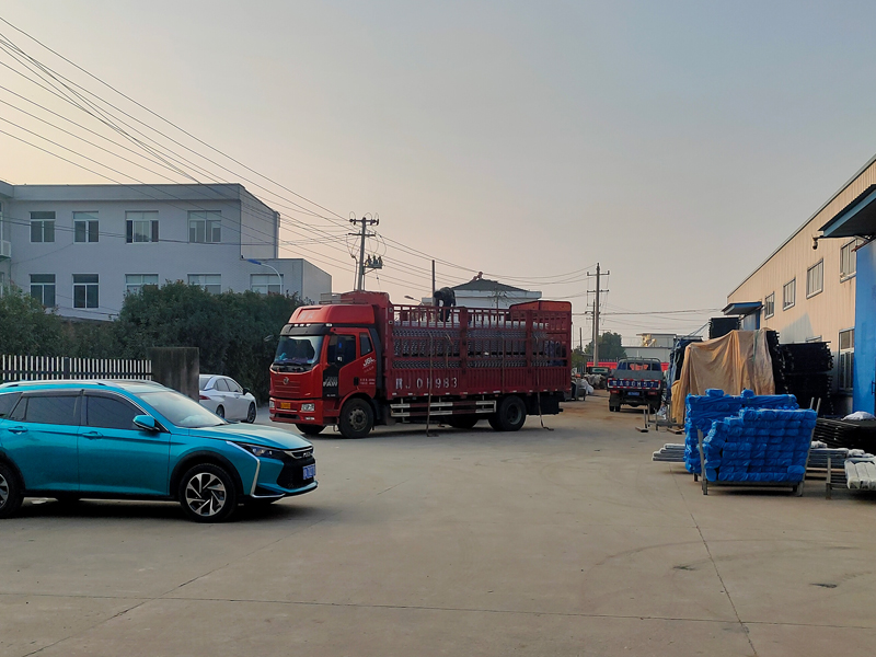 2025年11月14日鋅鋼圍墻護(hù)欄裝車發(fā)貨! 2025年11月14日鋅鋼圍墻護(hù)欄裝車發(fā)貨!